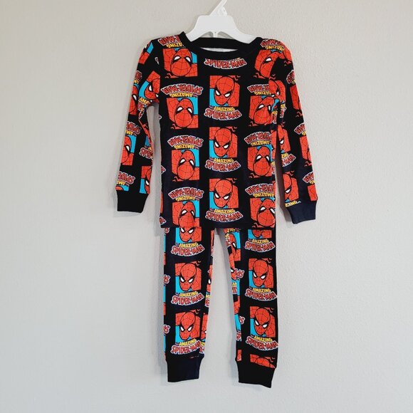 Marvel Spiderman Toddler Boy Pajamas Size 4T Long Sleeve 2 Piece set - Picture 1 of 4
